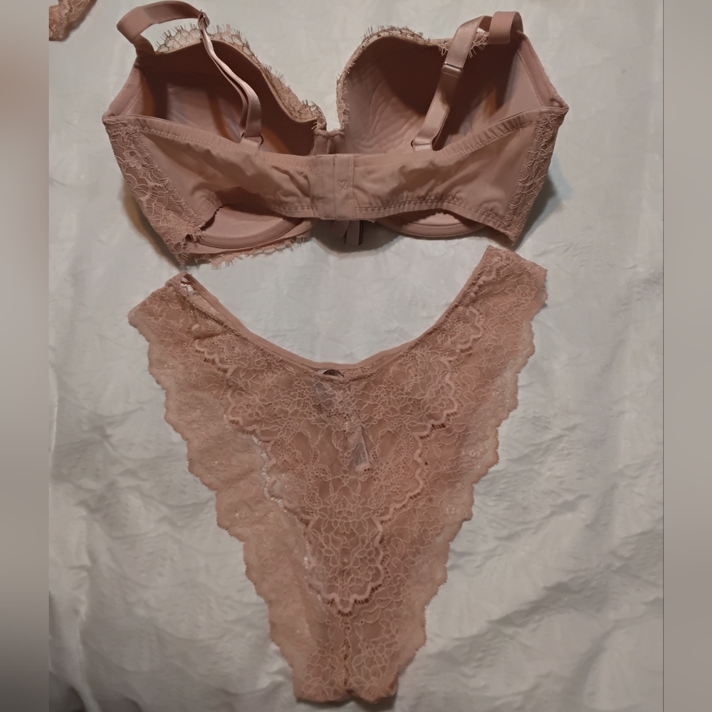 Victoria's Secret Dream Angels Lined Demi Bra & Panties Set - 38DDD - L/XL - Picture 6 of 11